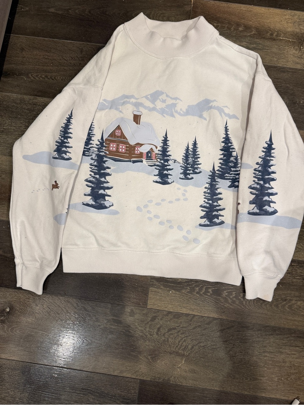 Hollister White Cabin Winter Scene Sweatshirt - Cozy Holiday Pullover